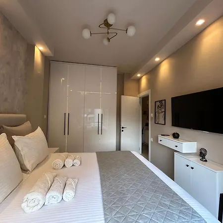 Nadias Luxury Apartment Larissa Exterior photo